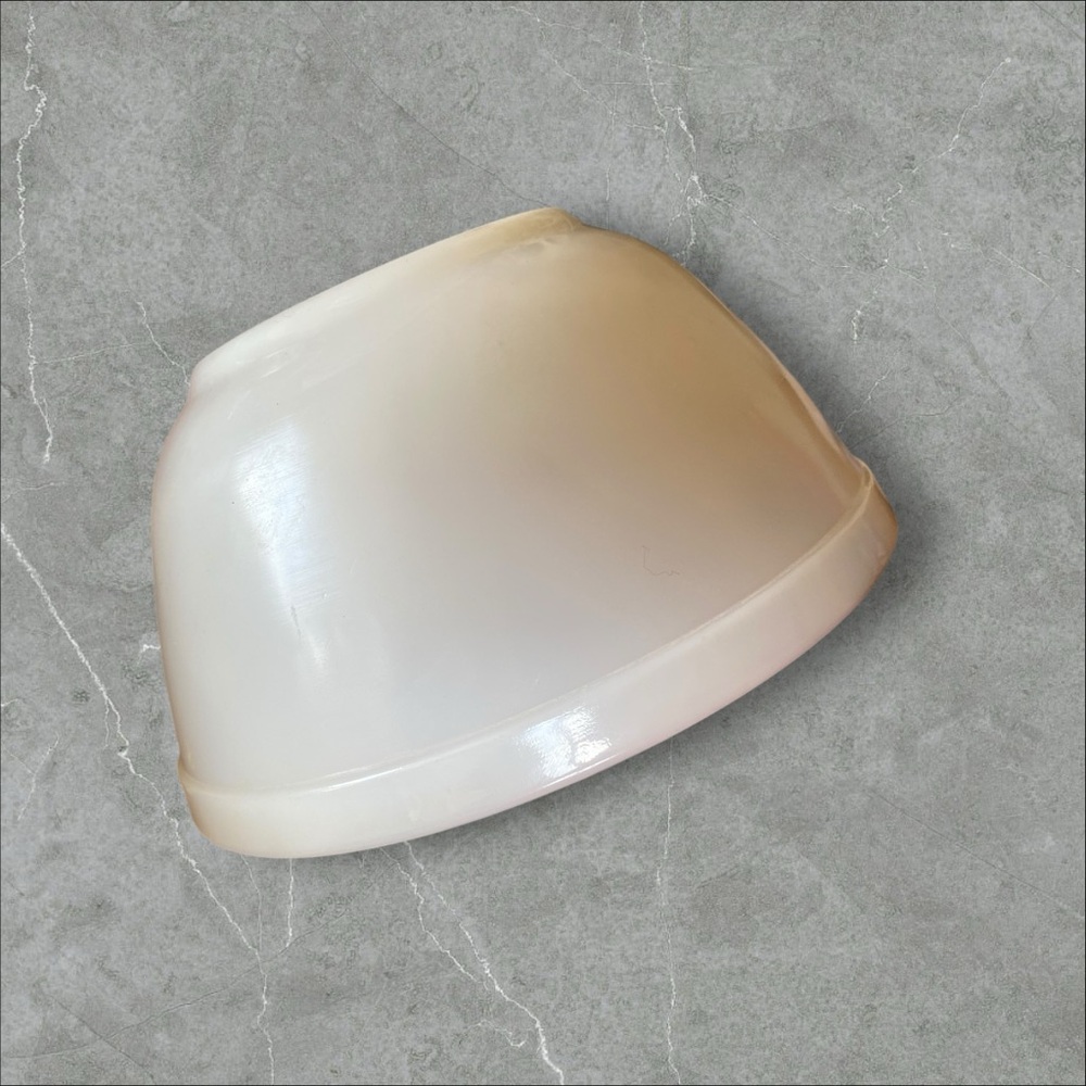 PYREX mixing bowl white / milk glass
